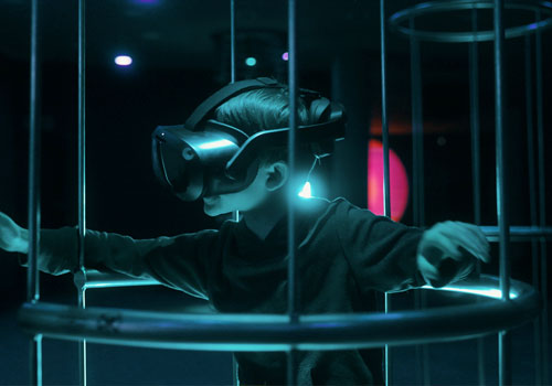 MUSE Advertising Awards - Sci-fi & VR park Kvantario
