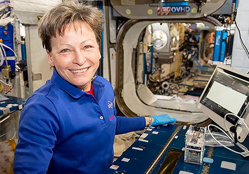 MUSE Winner - NASA ScienceCasts: Monitoring Microbes for Astronaut Health