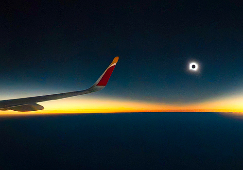 MUSE Winner - A Window to the Universe: Iberia’s Eclipse Experience by Iberia Líneas Aéreas de España, S.A. Operadora Unipersonal